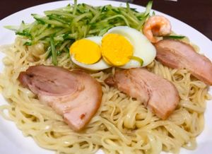 【撮影場所】広島県 呉市 珍来軒
呉冷麺 （大） 950円（税込）

【住...