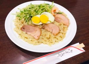 【撮影場所】広島県 呉市 珍来軒
呉冷麺 （大） 950円（税込）

【住...