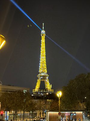 初日パリ市内を観光

サントシャペル協会
ルーブル美術館
オランジュリー美...