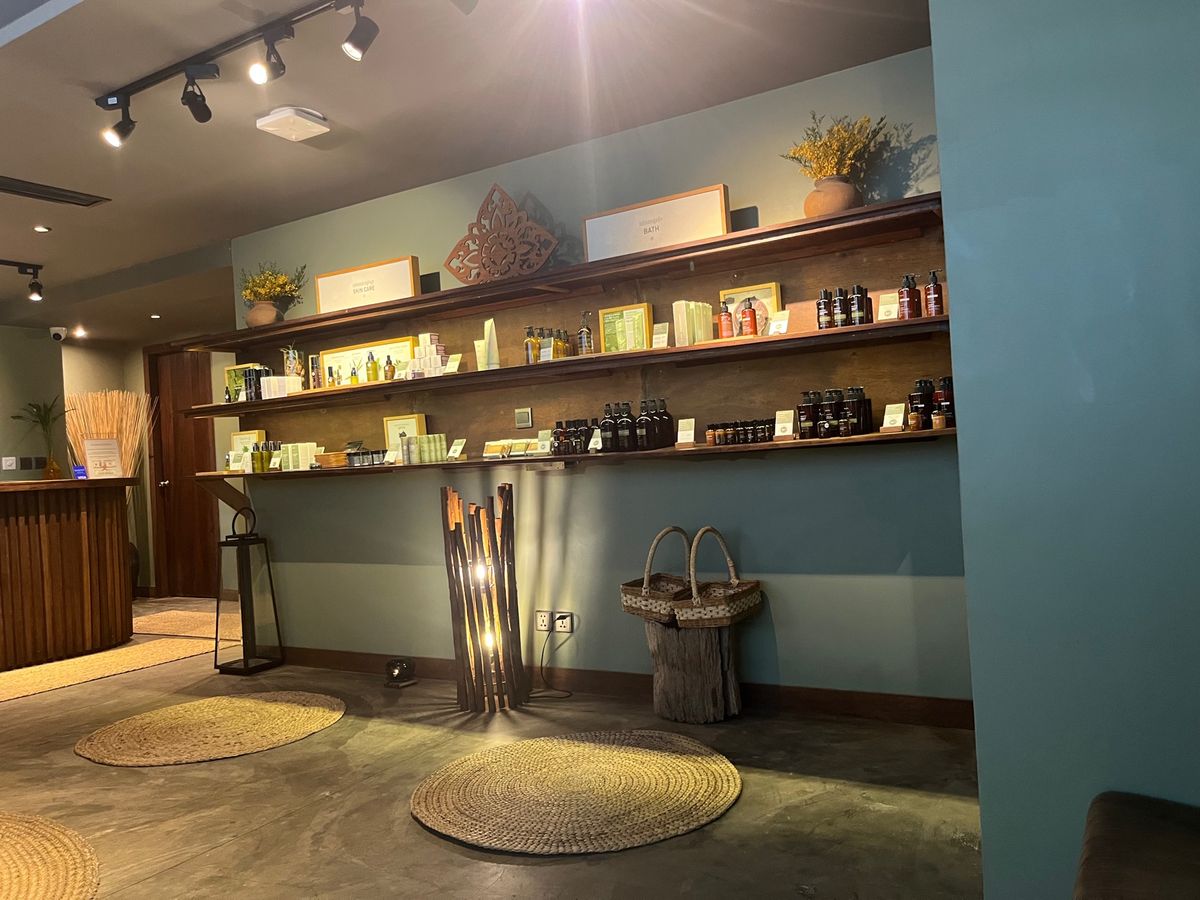 スパやジムも充実、15分間の無料マッサージチケットも貰いました！ウトウトし...