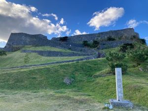 2日目
古宇利島、勝連城、海中道路、島唄。