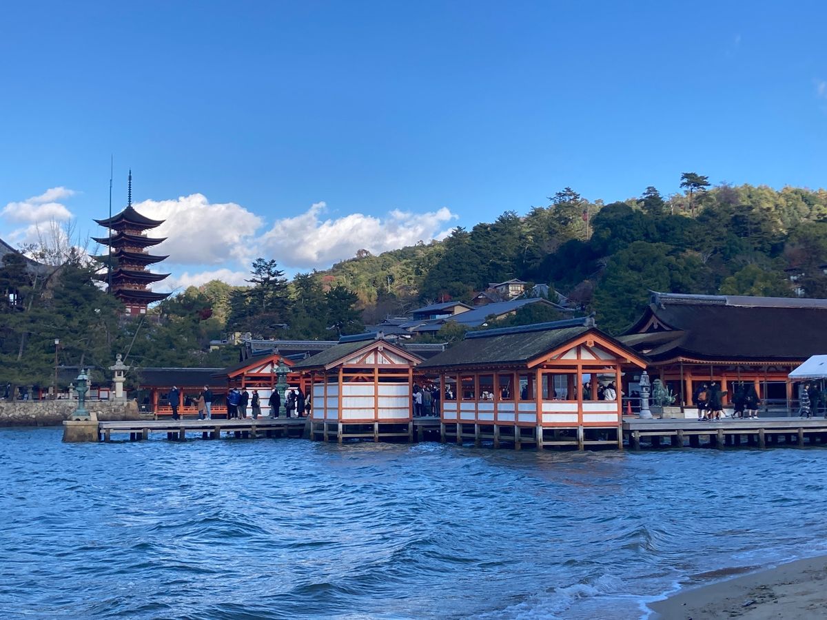 宮島厳島神社、うえのあなご飯