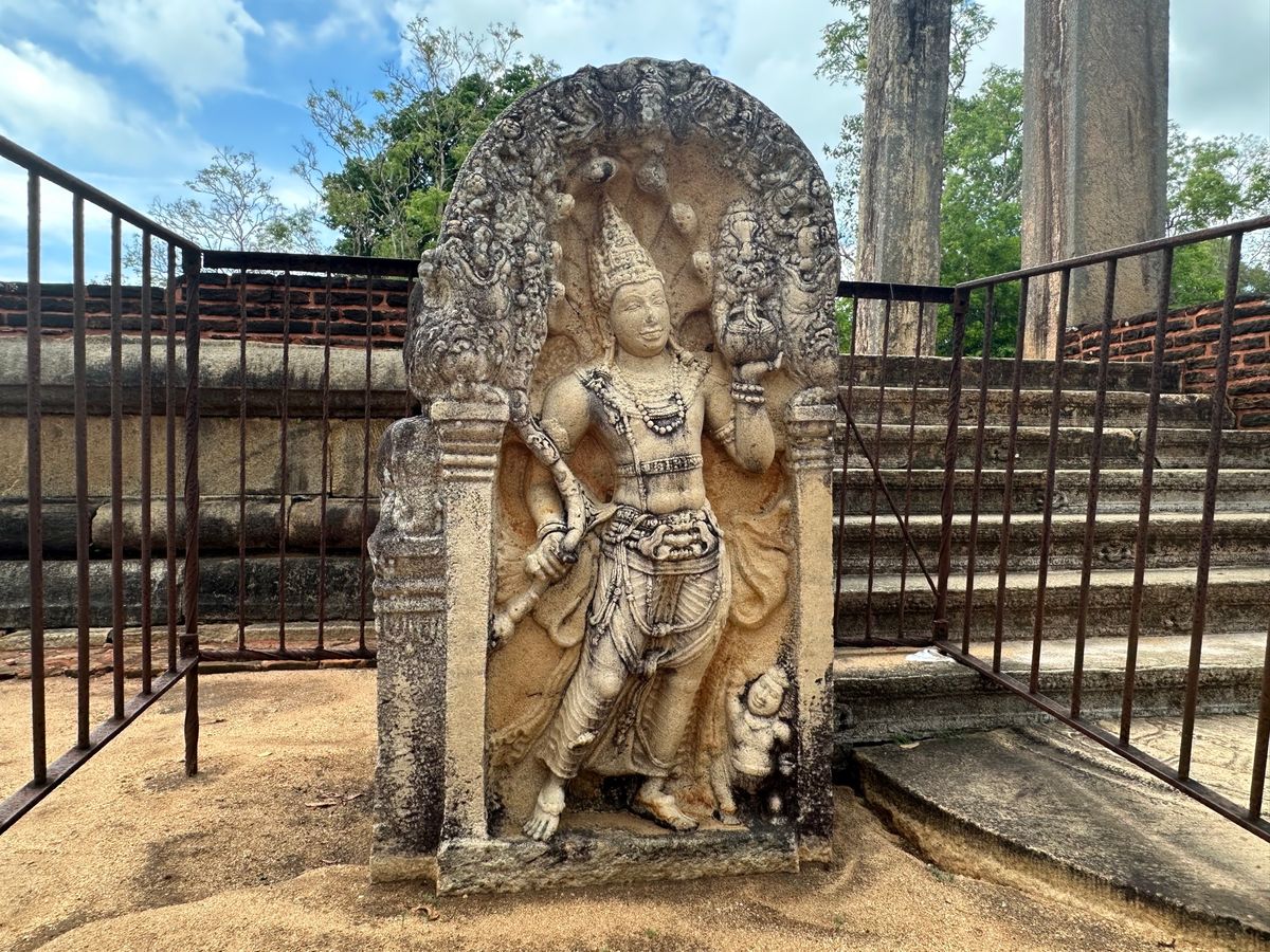 4/30
世界遺産アヌーラダプラ