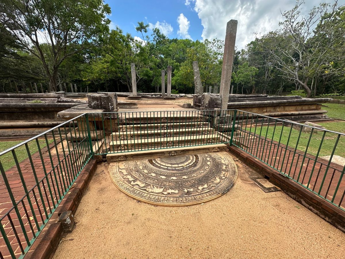 4/30
世界遺産アヌーラダプラ