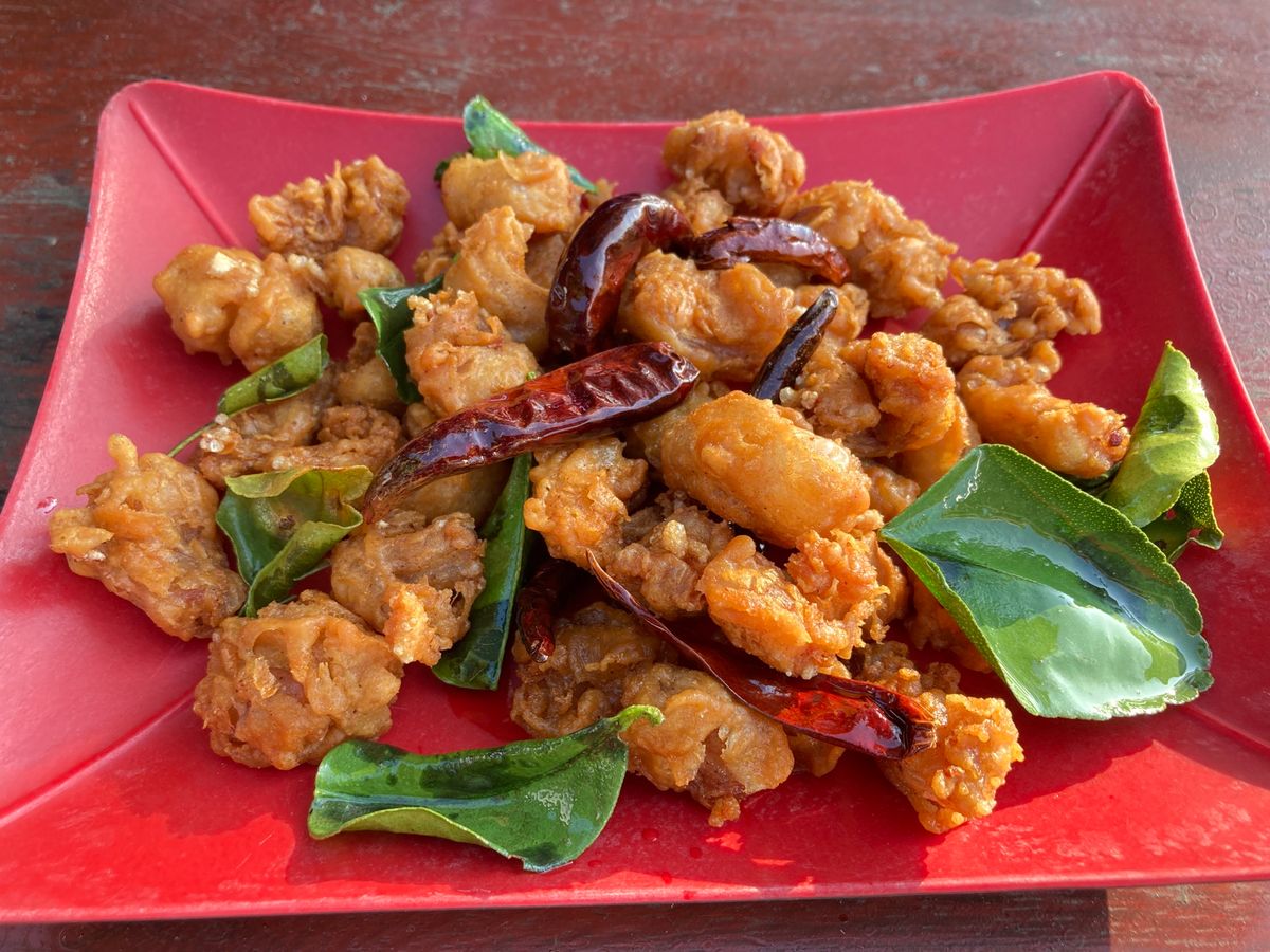 バンケーン
ナムグム川沿いに何軒も飲み屋さんや食堂があり、ルアンパバーンの...