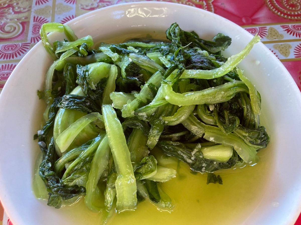 パークソン
朝食、ラオスは食材自体が良いからだろうけれど、米(おこわ)はも...