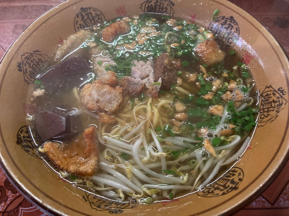 パークセー ຮ້ານນາງນ້ອຍ ໂພນໄຊ
朝食に麺屋さんへ。こちらも...