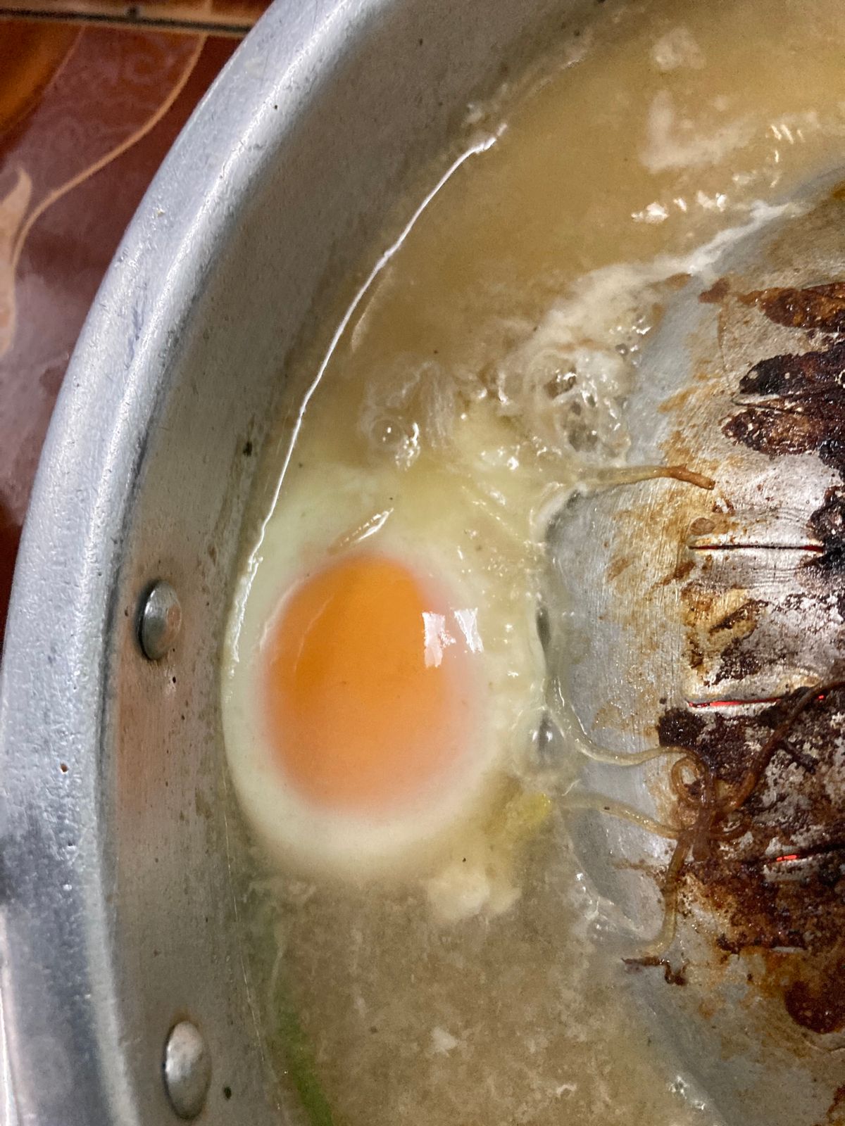 ターケーク。食べ放題形式の鍋・焼き肉シンダート屋さんへ。ソムタムもセルフで...