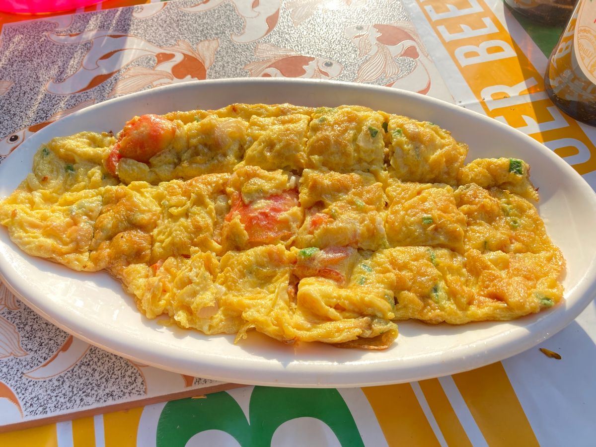 バンケーン
町のナムグム川沿いには何軒も川を眺めながら飲めるお店があり、こ...