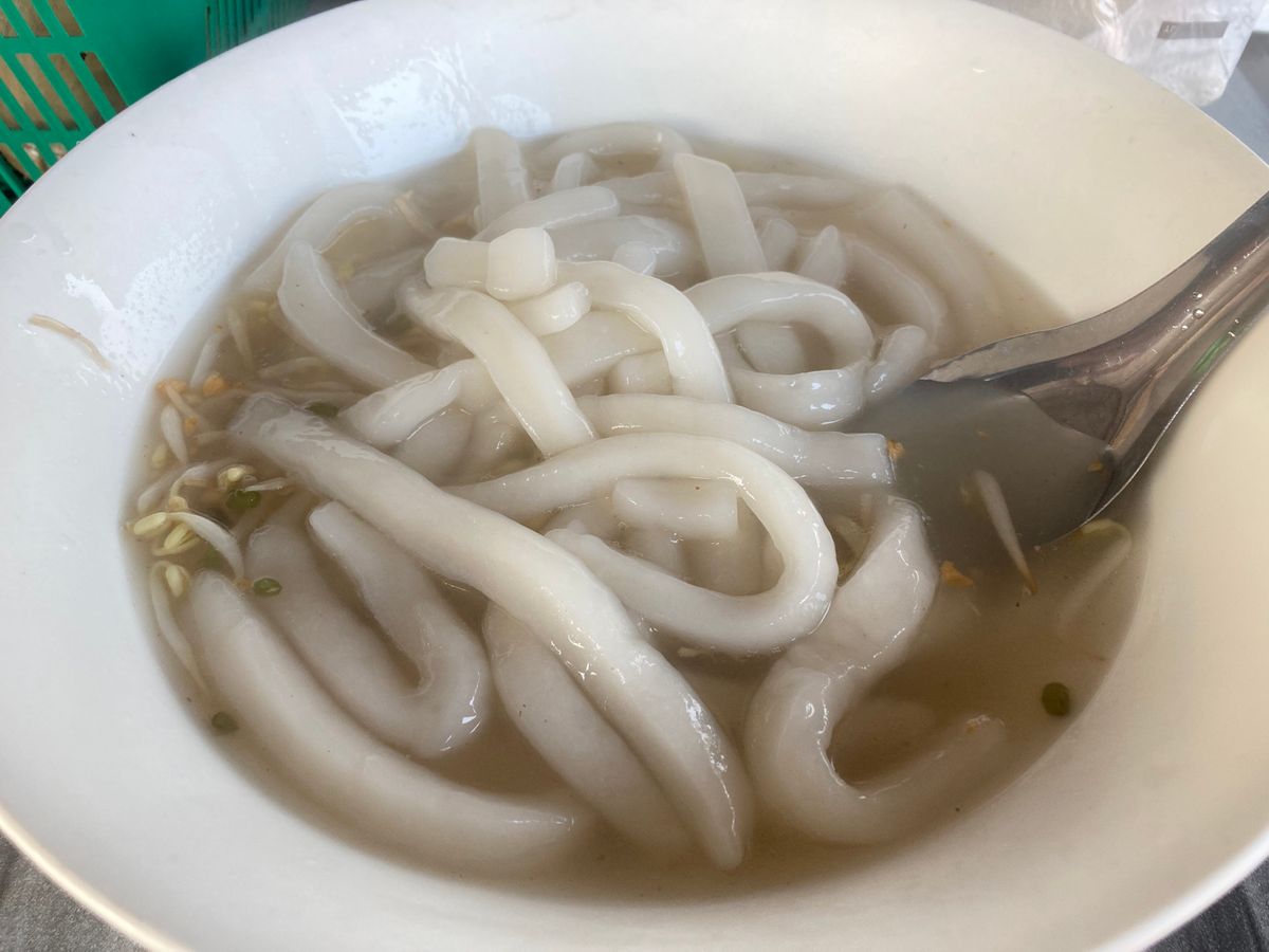 バンケーン
やはり美味し過ぎるここのカオピヤックさん。この日はお粥・カオピ...