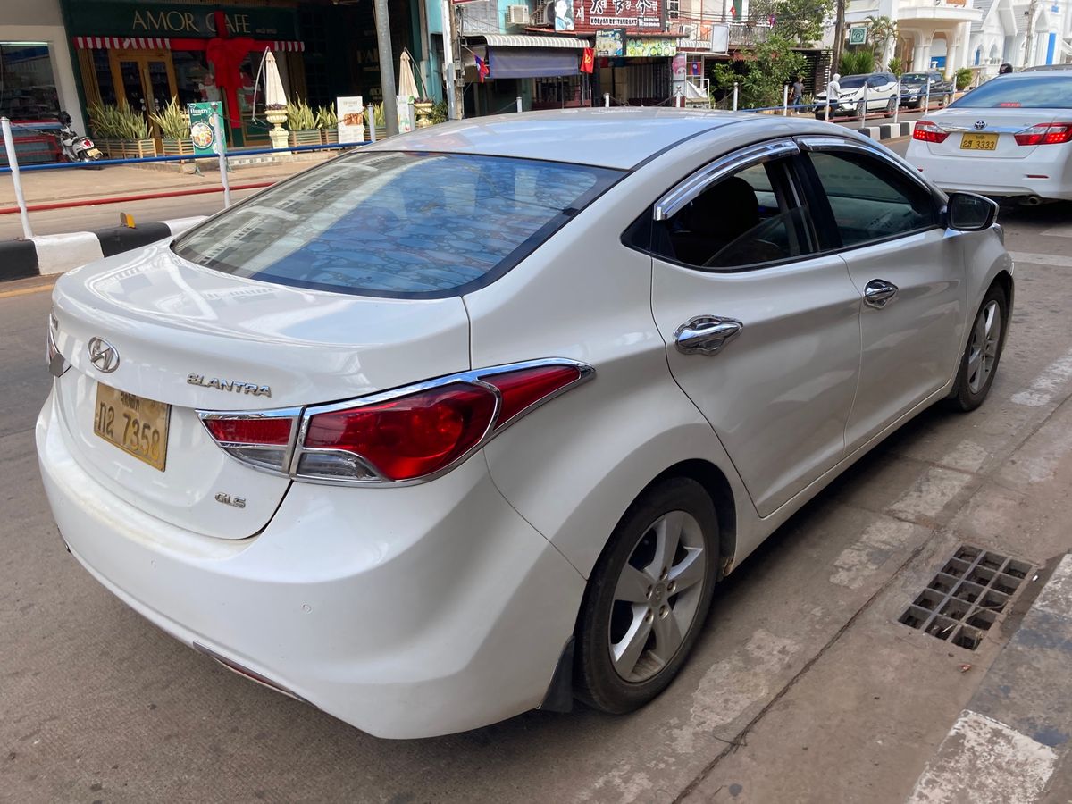 パークソン
市場で朝食、カオピヤックセン。ここ数日食べた中では一番美味しい...