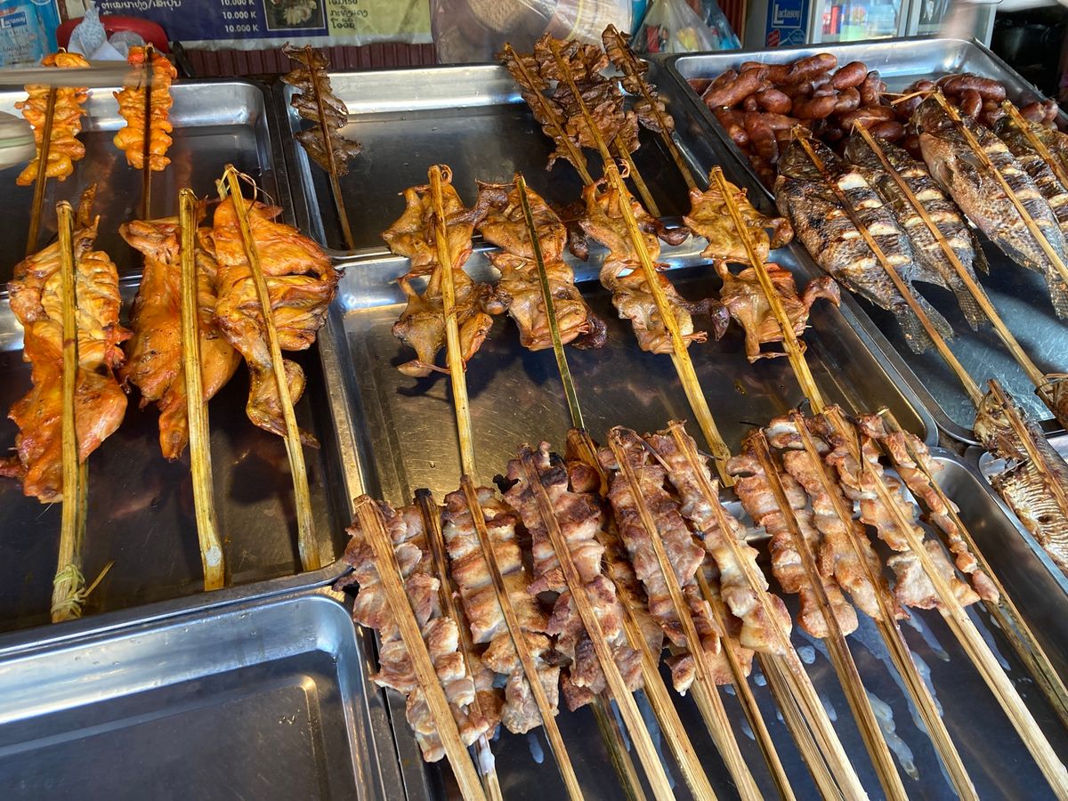 パークソン
朝食、ラオスは食材自体が良いからだろうけれど、米(おこわ)はも...