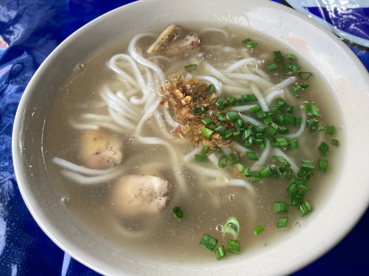 パークセー
カオピヤックセーンとラオスブランドのデルタコーヒーのカフェ