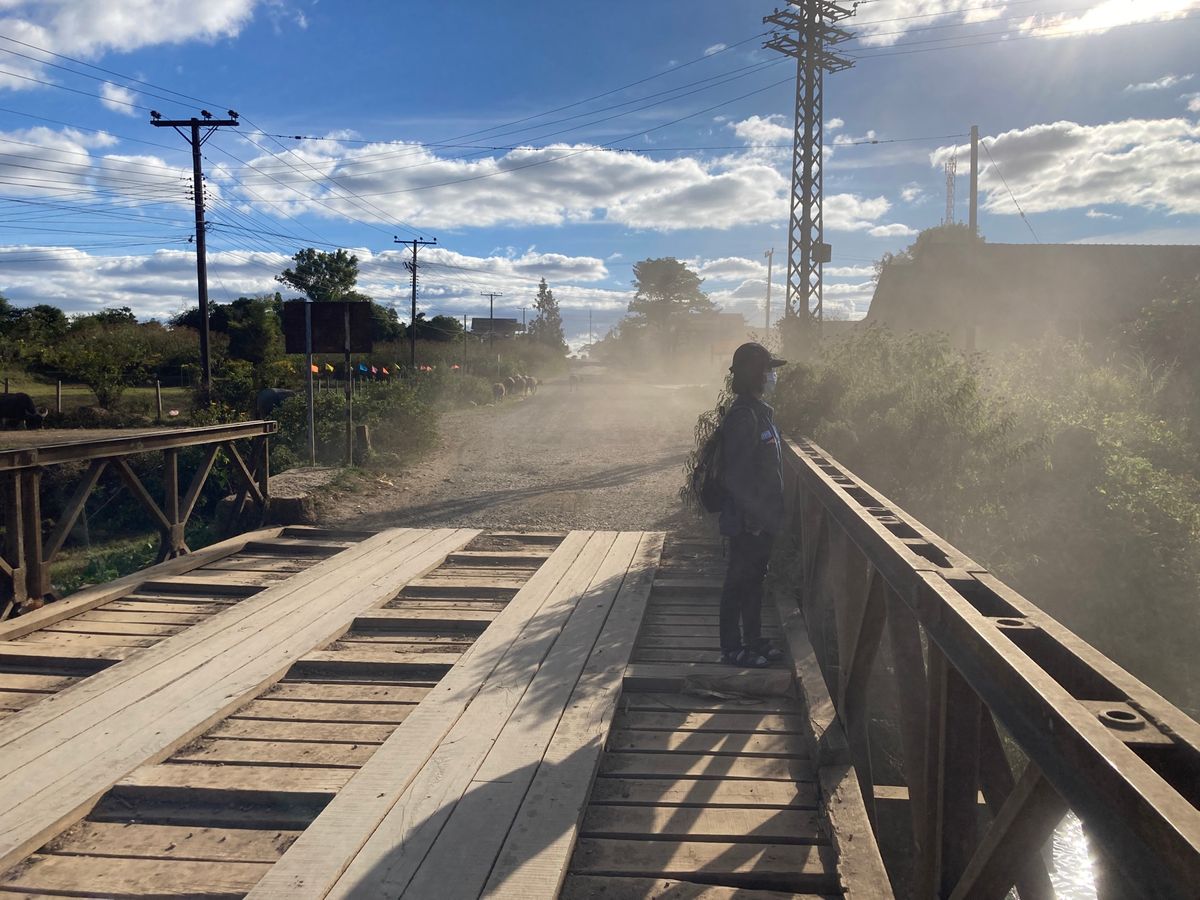 パークソン散策。一部木製の古い橋もあり散歩し甲斐があります。