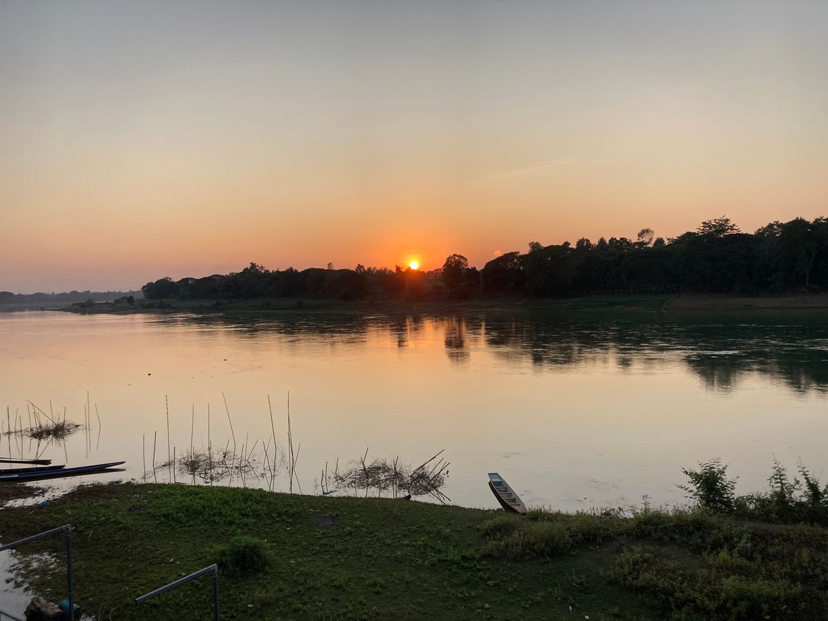 バンケーン
ナムグム川沿いに何軒も飲み屋さんや食堂があり、ルアンパバーンの...