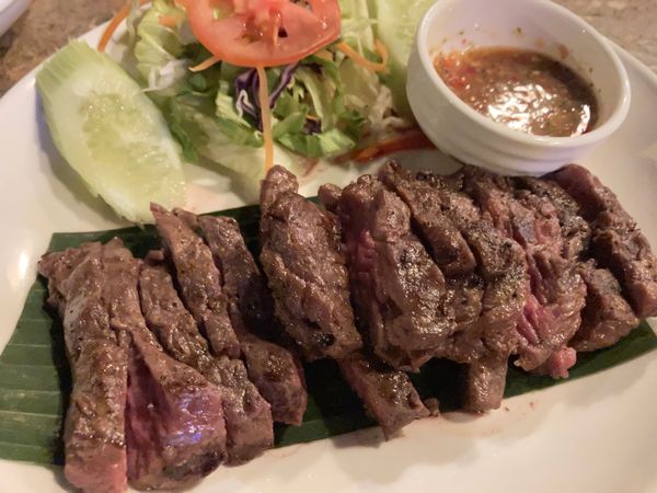 ラオス人民民主共和国・ルアンパバーン「ラオス」の写真：ビエンチャン到着。まずはいつもの生ビアラ...