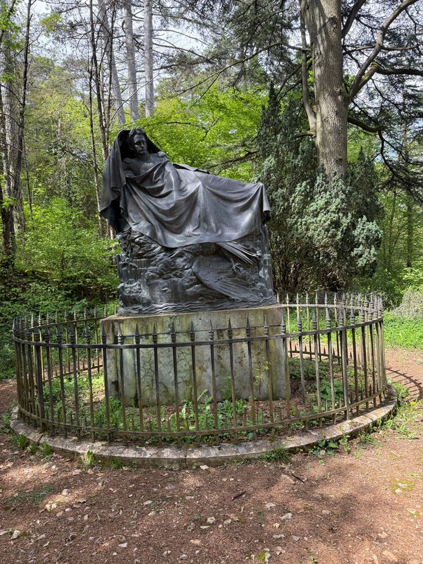 フランス・ブルゴーニュ「ブルゴーニュワイン飲みまくりの旅！！」の写真：先ほど買ったピエールジェランのフィサン ...