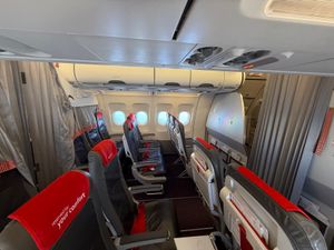 ウィーン空港に到着。トランジットが元々40分しかなくタイトだったのだけど、...