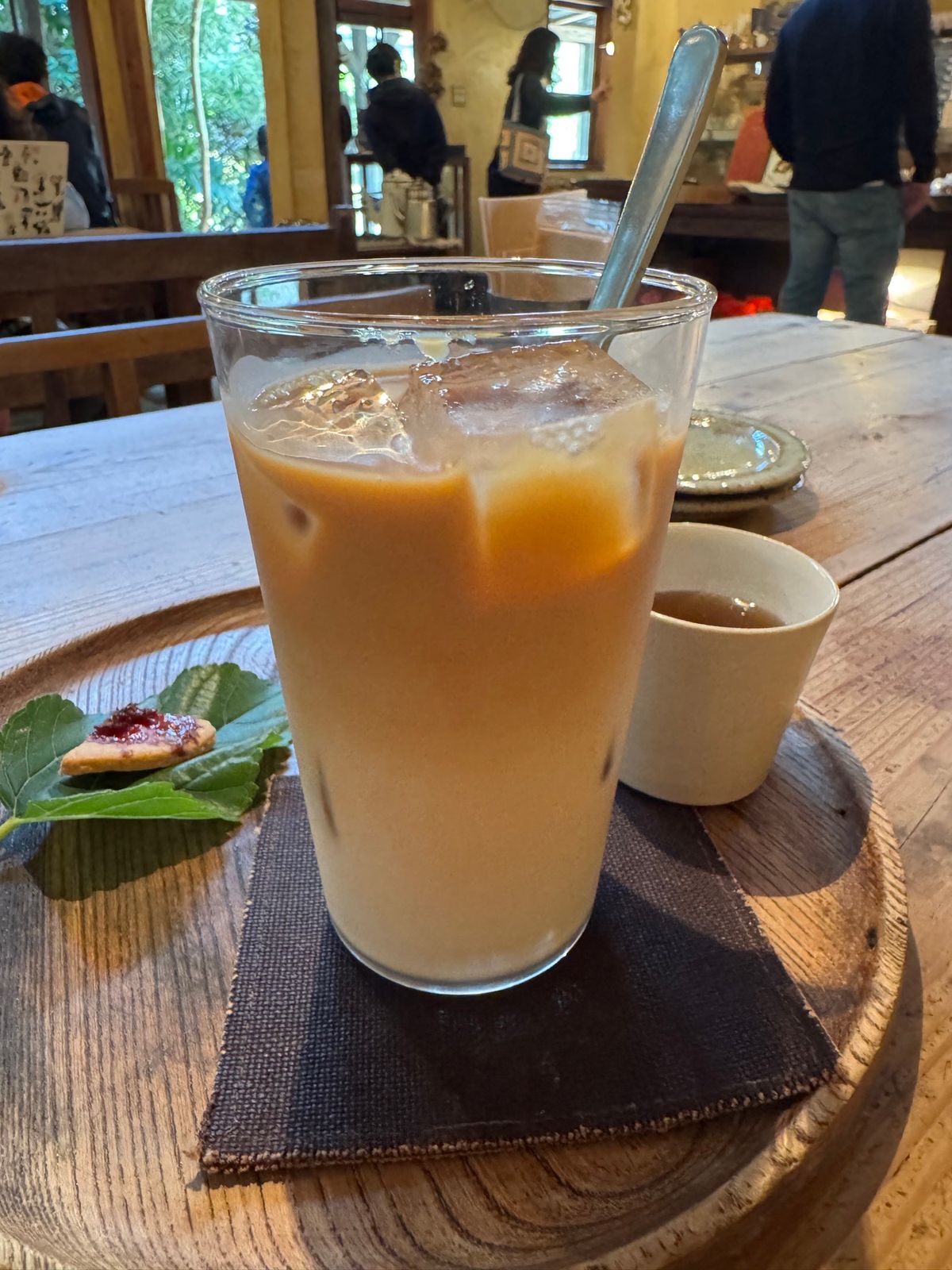 沖縄県　読谷村
水円
パン屋さん。ここの黒糖パンがとても美味しくて、おやつ...