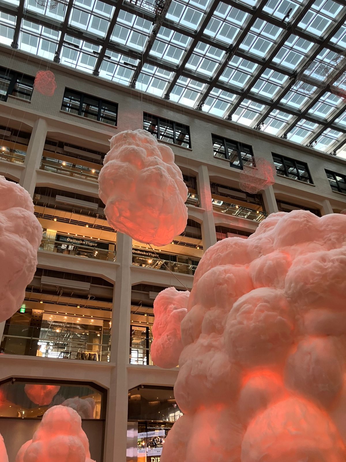 【撮影場所】
東京都 千代田区 JR東京駅ＫＩＴＴＥ丸の内

【住所】
東...