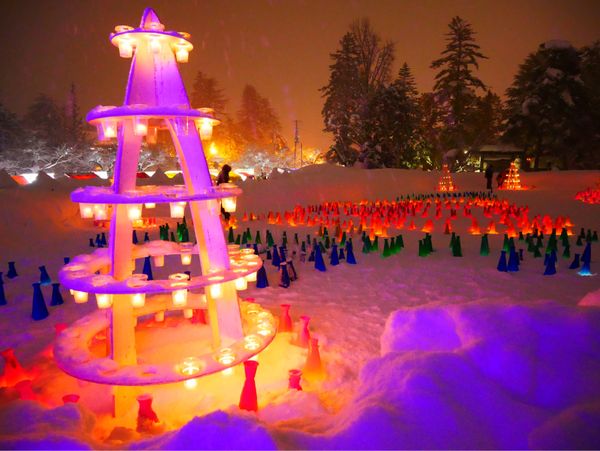 日本・山形県「上杉雪灯篭まつり」の写真