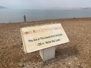 死海