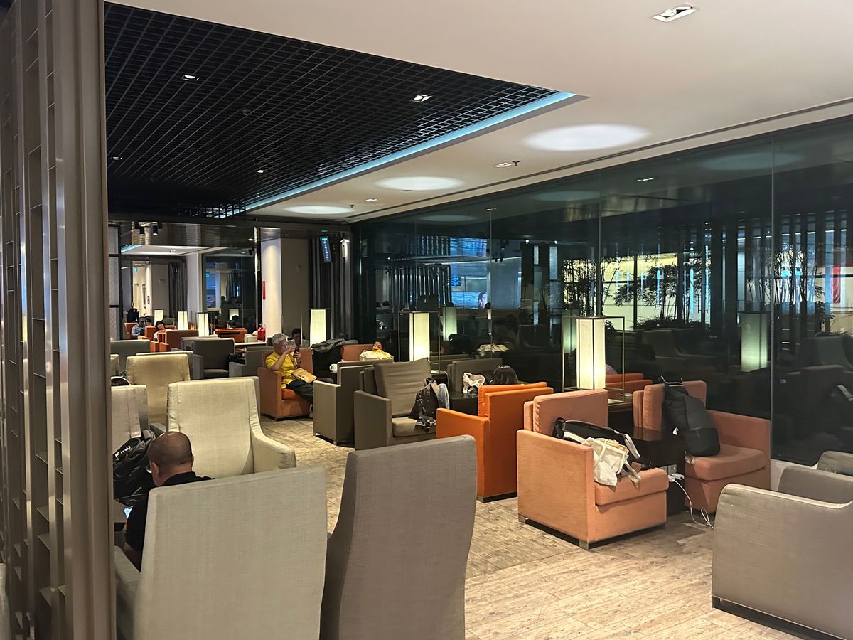 5/4
チャンギ空港でラストスパート