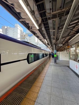 新宿からあずさで小淵沢へ

誰もいないなーと思ってたら、ホーム間違えてたこ...