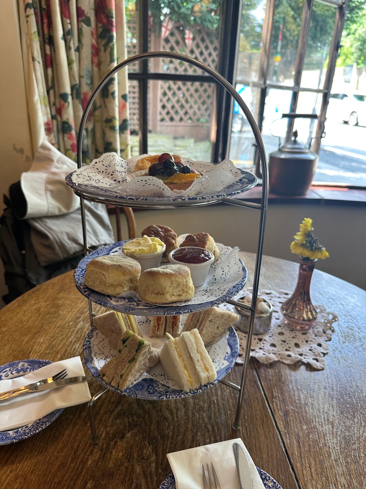 7/14 イギリスグルメ
イングリッシュブレックファーストとアフタヌーンティー