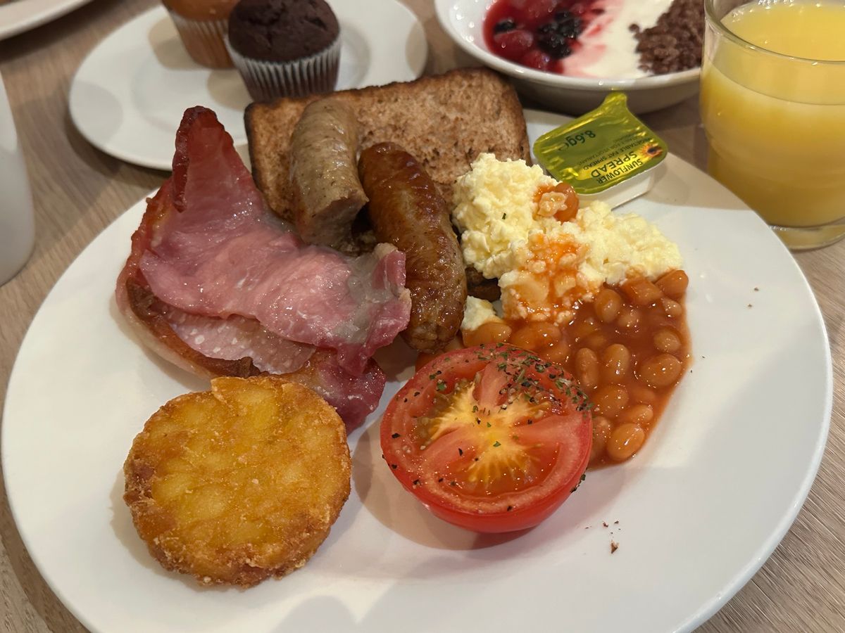 7/14 イギリスグルメ
イングリッシュブレックファーストとアフタヌーンティー