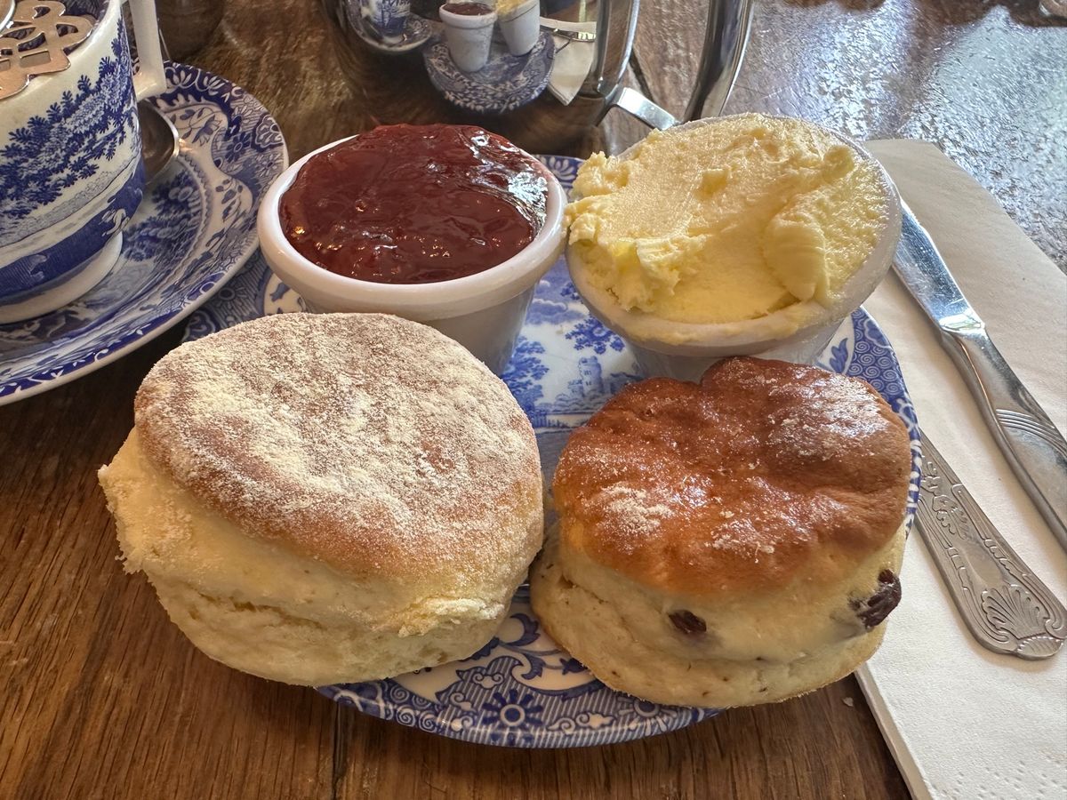 7/14 イギリスグルメ
イングリッシュブレックファーストとアフタヌーンティー