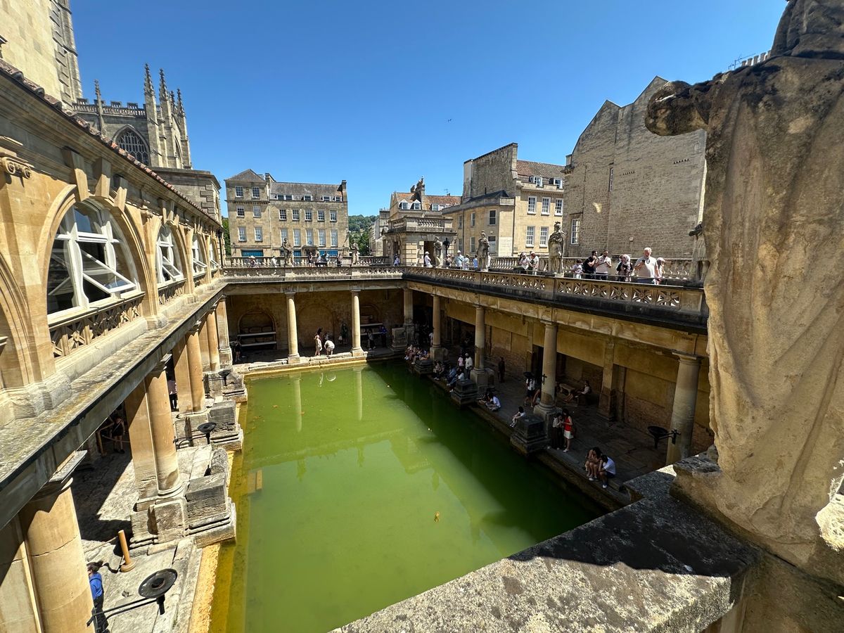 7/13 ロンドン近郊観光
世界遺産ストーンヘンジ、バース旧市街、ヨーロッ...