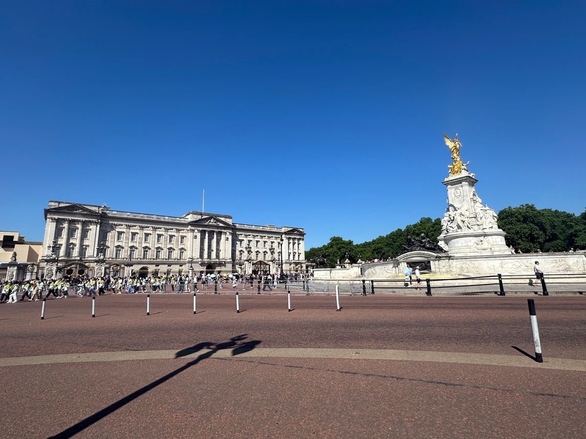 7/12 ロンドン観光
世界遺産以外バッキンガム宮殿、タワーブリッジ、大英...