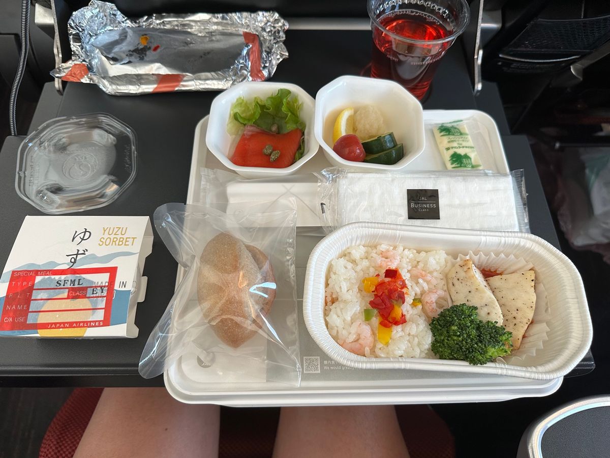 6/20
羽田からプレエコで
松山で5,000元i-cashで頂きました