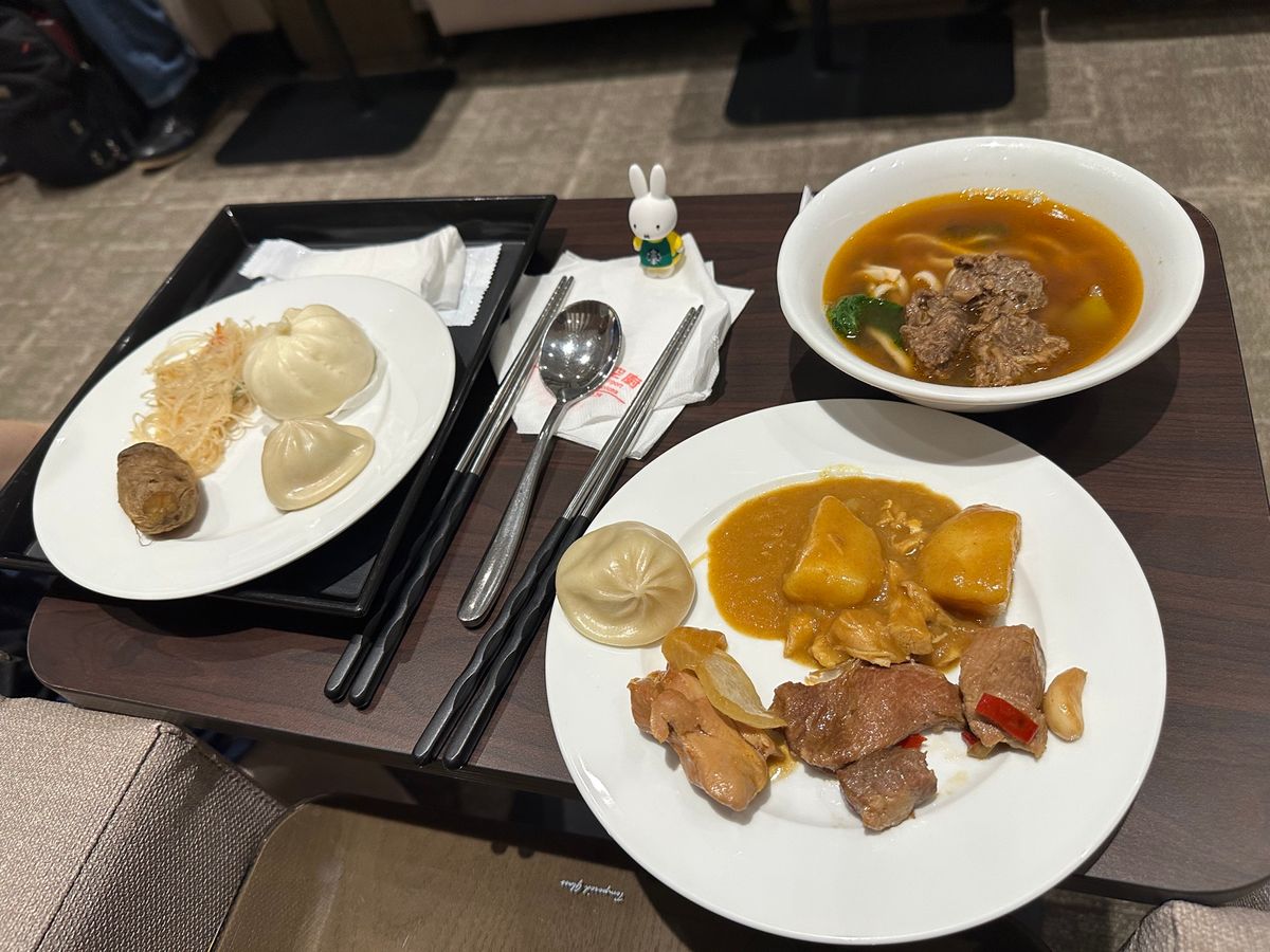 6/22
阜杭豆漿、駐在中アパート近くのホテルから松山空港