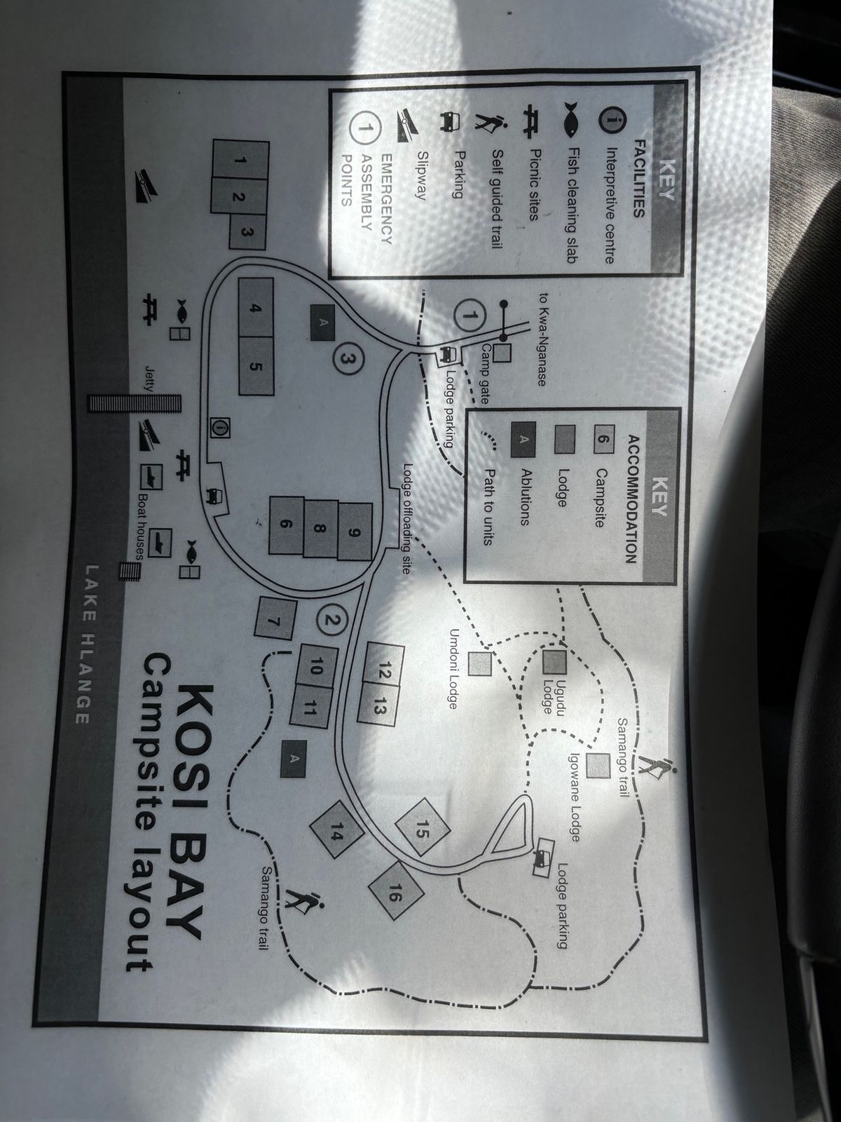 イシマンガリソ湿地公園の中のkosi bayへ。一人400ランドで3時間の...