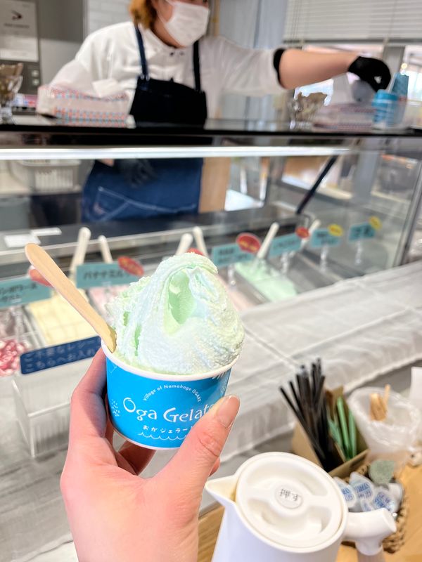 日本・青森県「東北旅」の写真：男鹿駅からすぐの
おがーれ道の駅で
お土...