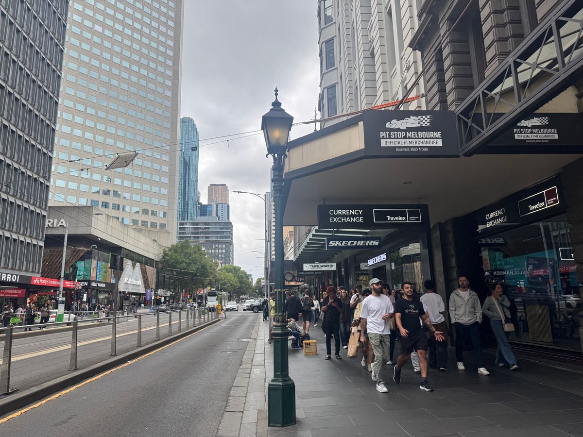 久々に都会を感じた。
路地が良い