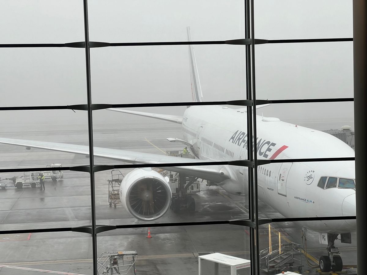 アビジャンからパリへ