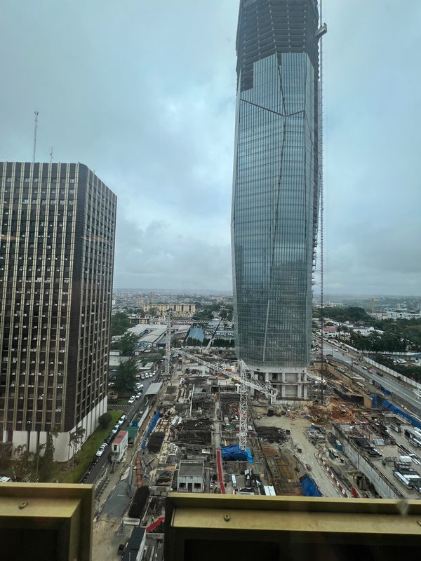 コートジボワール・Paris「コートジボワール出張1」の写真：アビジャンの官庁街