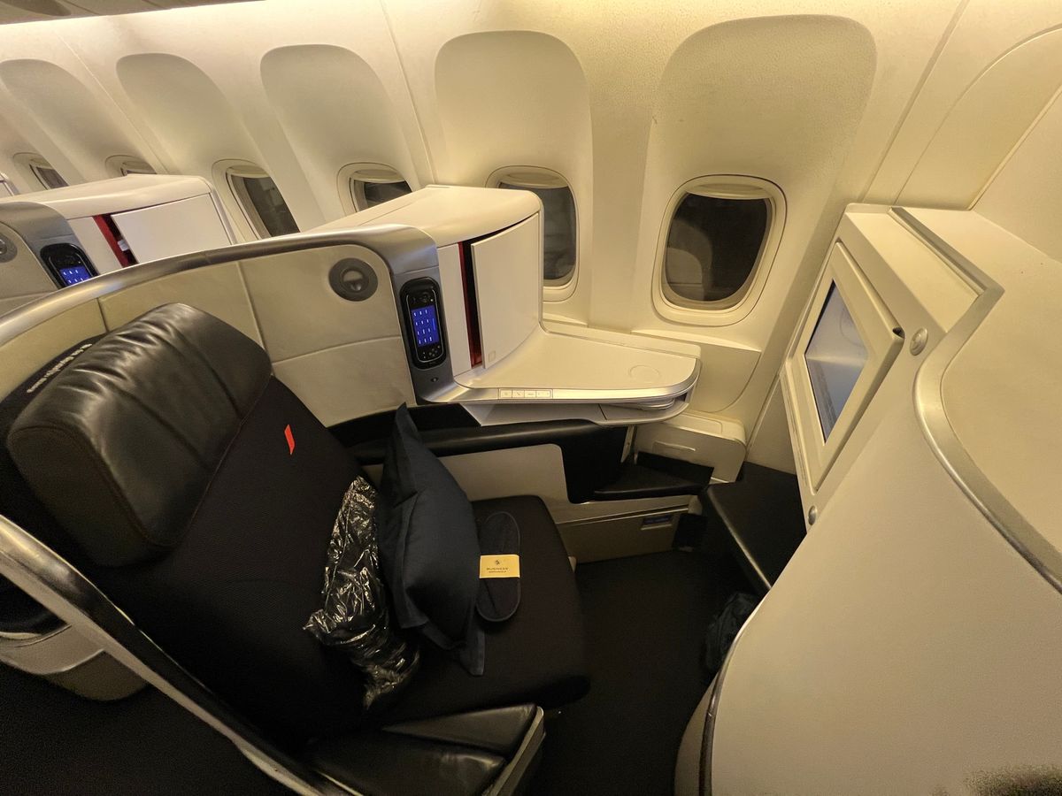 アビジャンからパリへ