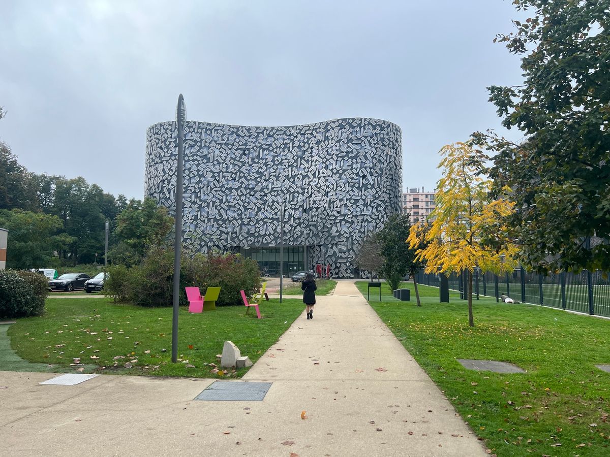 乗り継ぎ時間でパリ散策