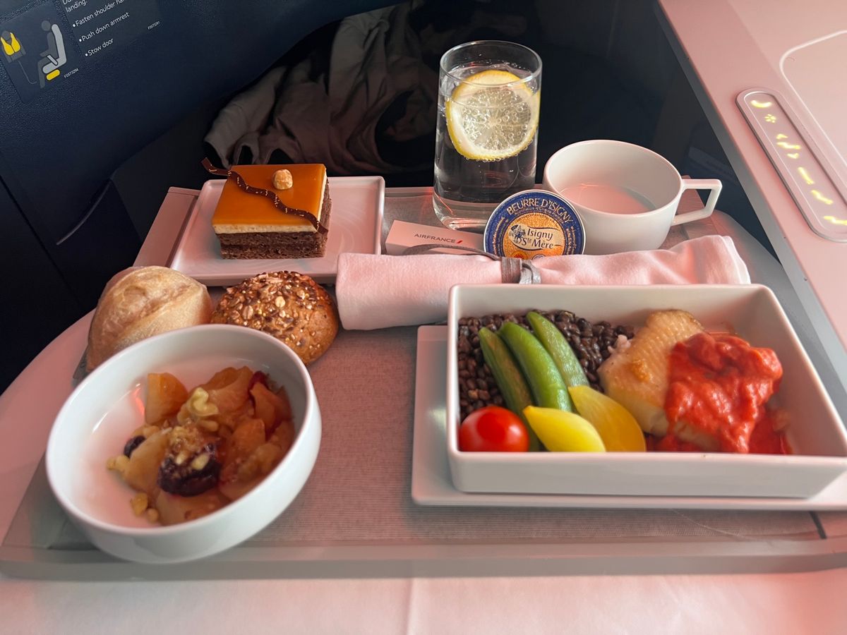 Paris着で航空会社提供の空港ホテルに一泊