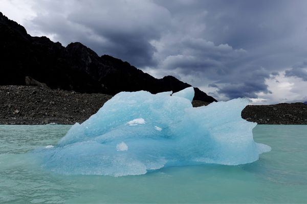 ニュージーランド・Christchurch「ニュージーランド旅行」の写真：タスマン湖の氷河