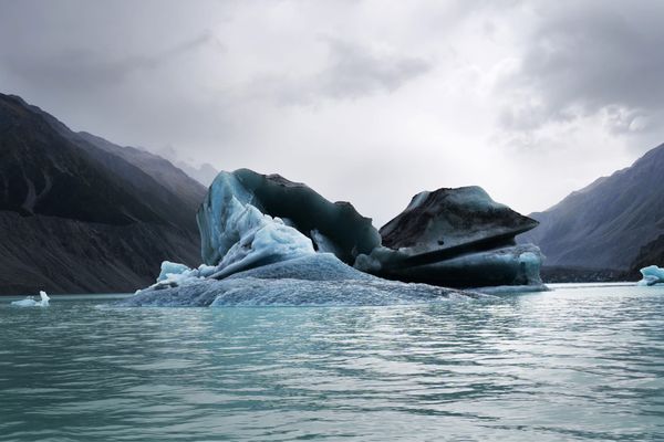 ニュージーランド・Christchurch「ニュージーランド旅行」の写真：タスマン湖の氷河