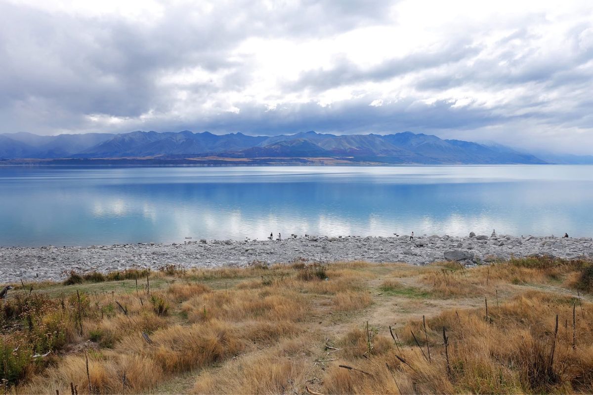 全裸で湖に入っている女性もいらっしゃいました