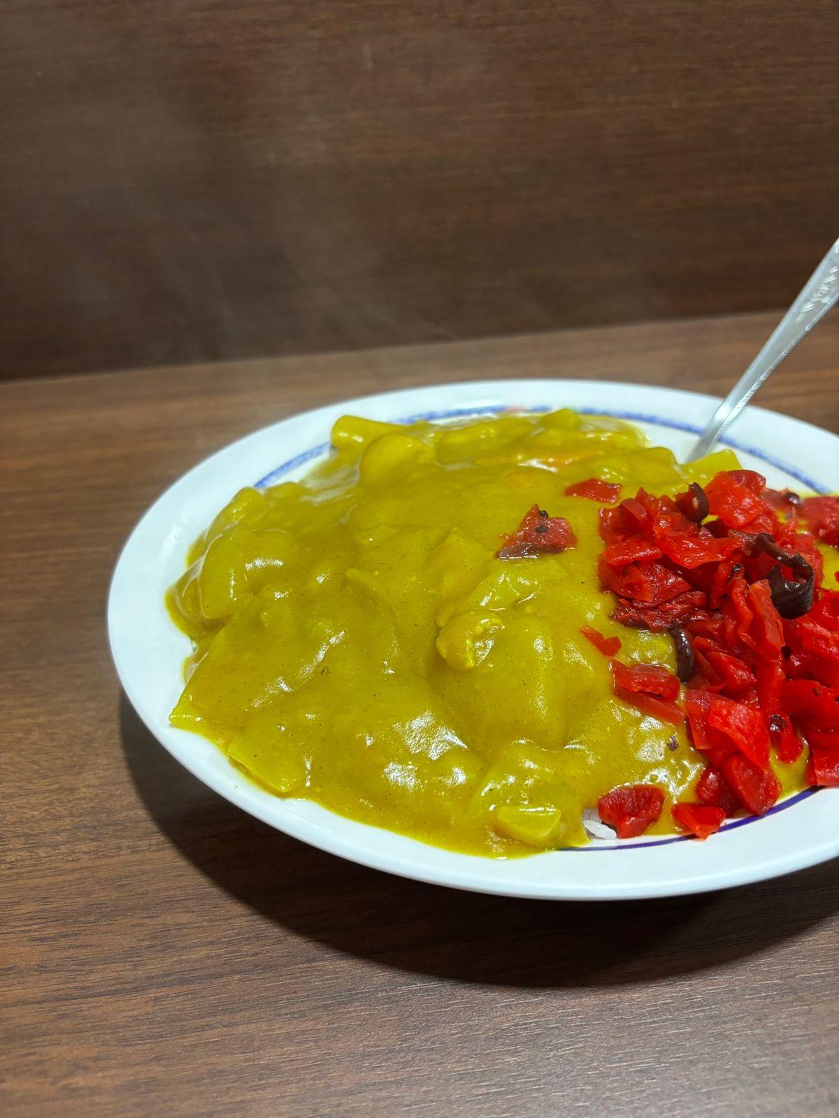 万代バスセンターにて立ち喰いカレーを食す。