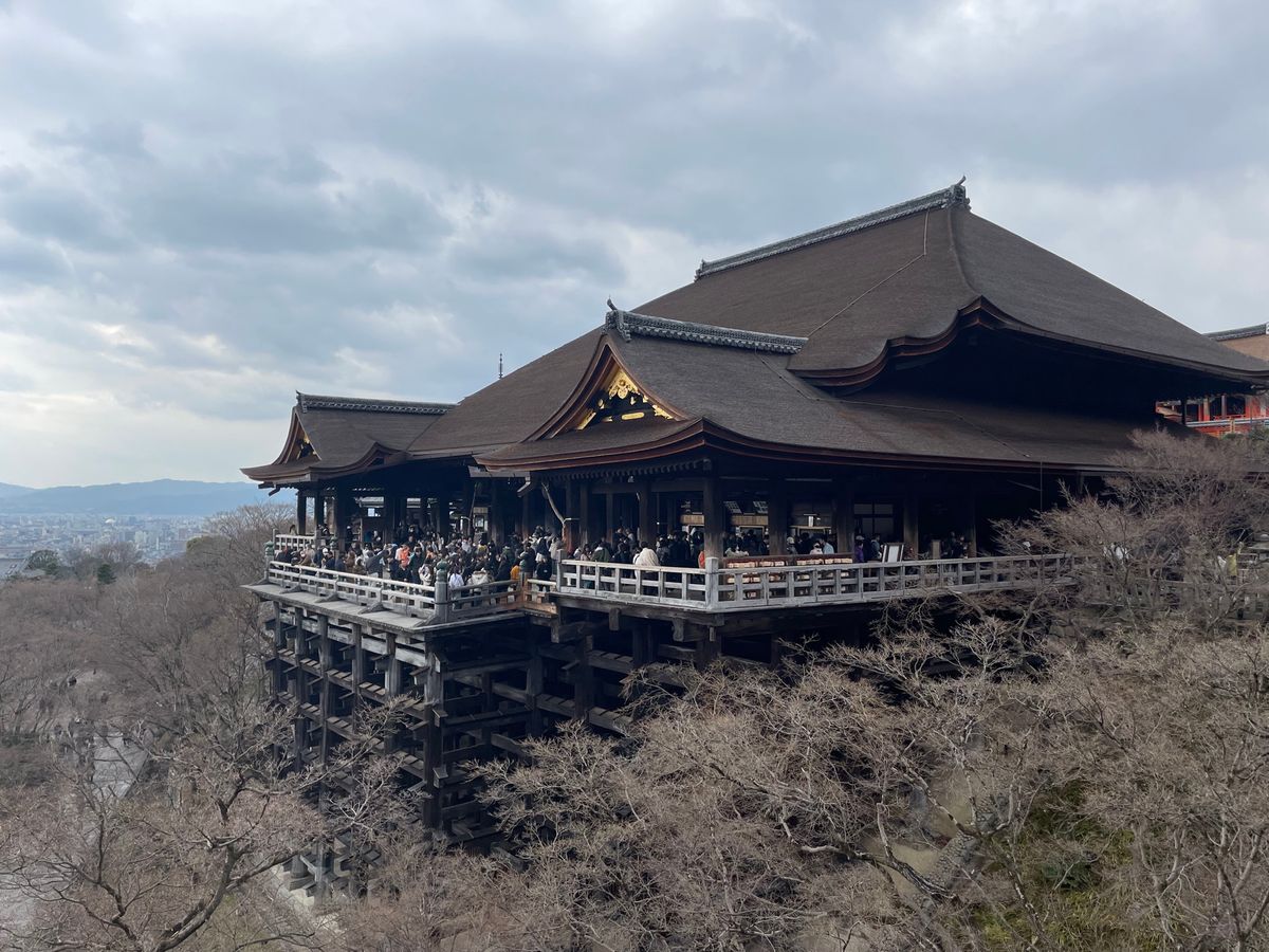久しぶりに行った清水寺。やはりここはすごい人でした。