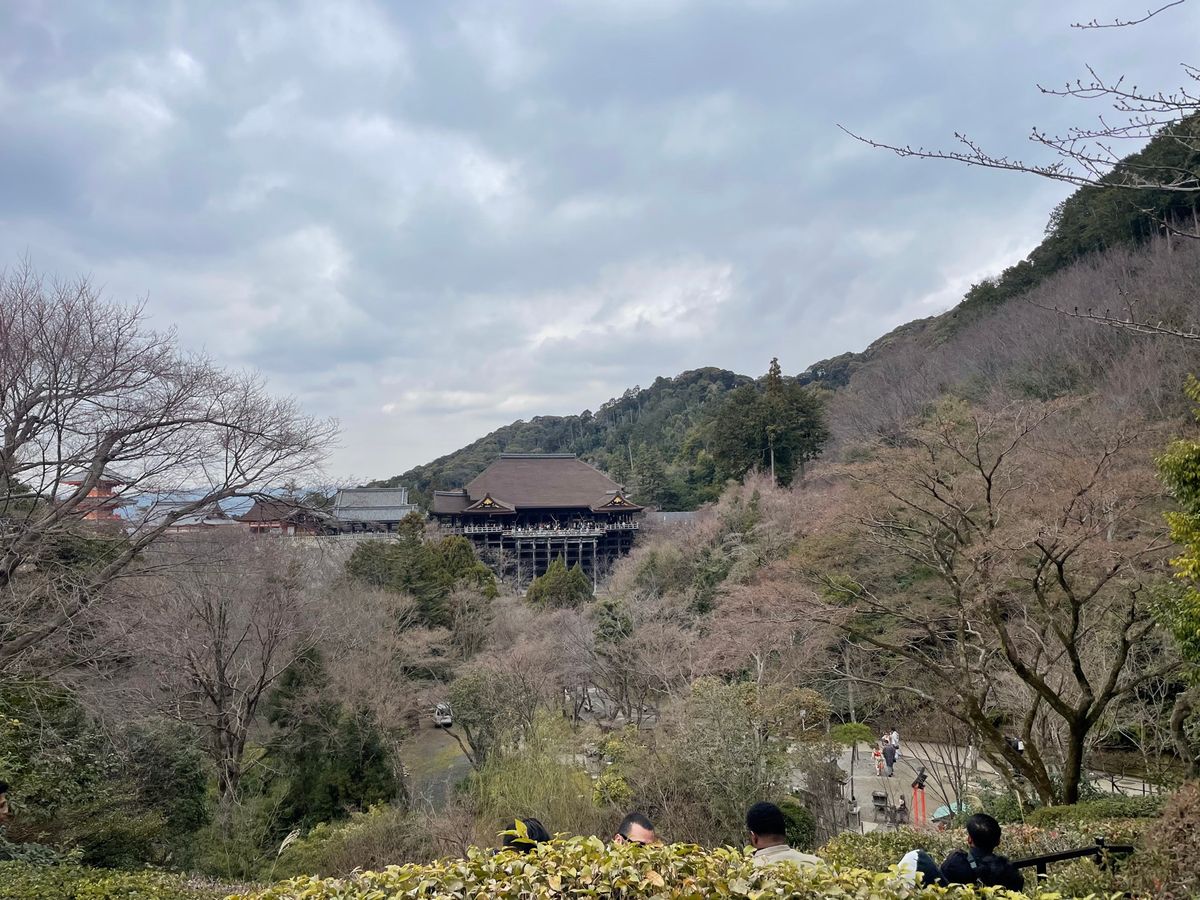 久しぶりに行った清水寺。やはりここはすごい人でした。
