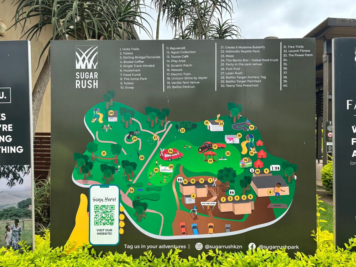 無料の遊具(滑り台、ブランコ、シーソー、ターザン等)がたくさんあります。ま...